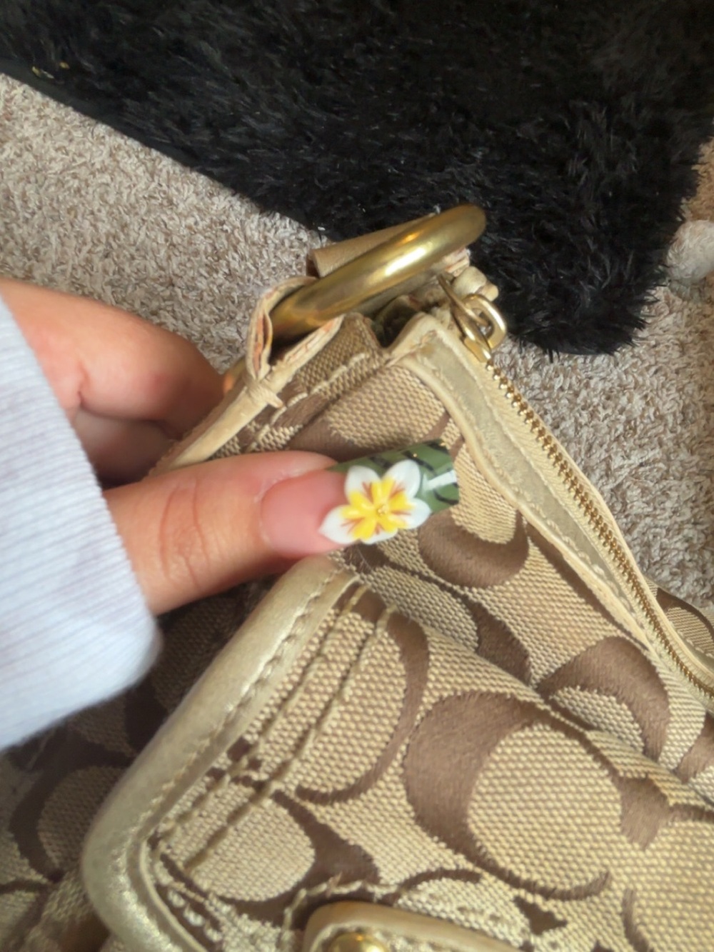 Coach Beige Signature Canvas Double Turnlock Legacy Shoulderbag - Picture 4 of 8